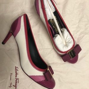 Salvatori Ferragamo Vera Bow Pump Shoes